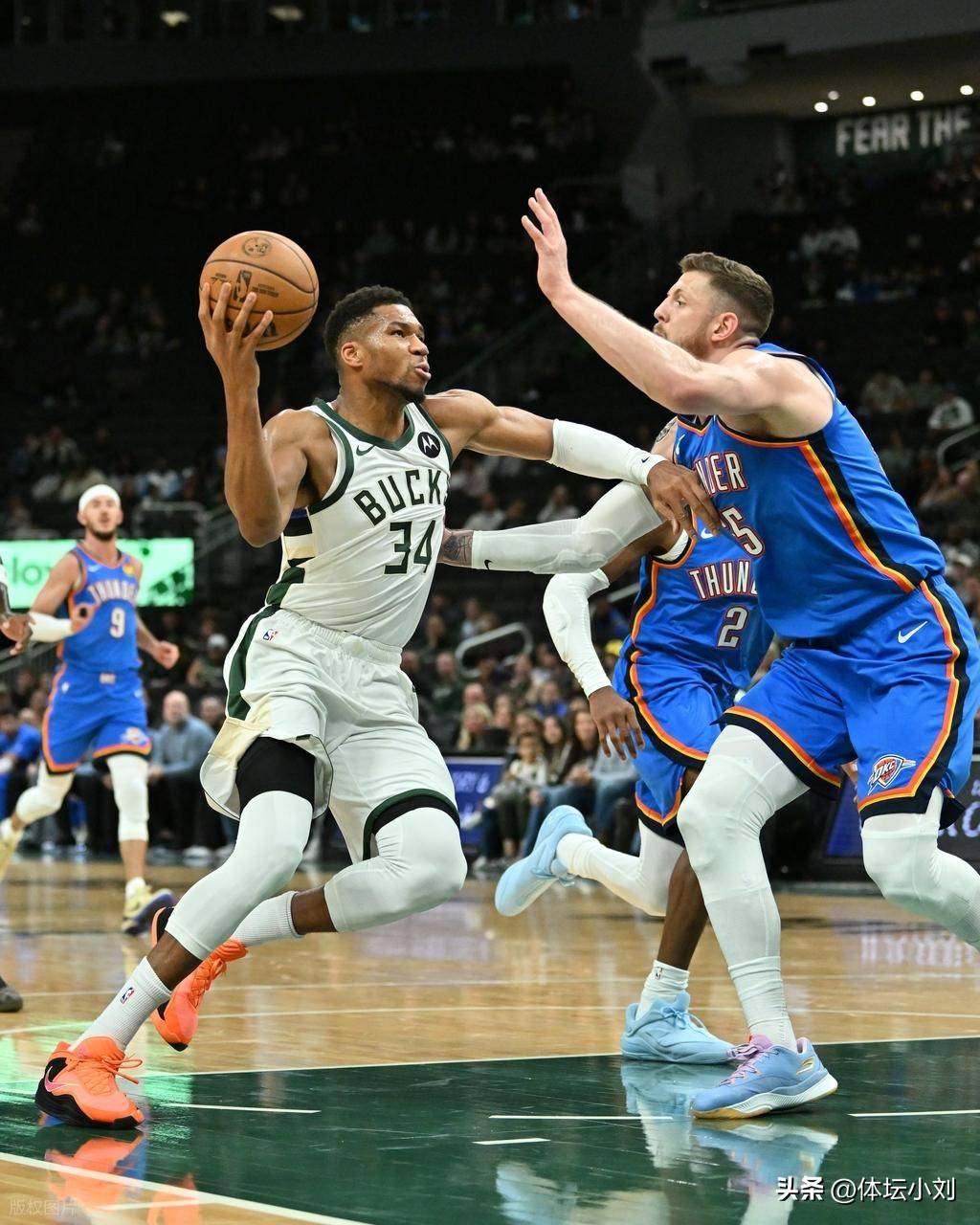九游体育官网-包含集结日密尔沃基雄鹿门线救险:NBA总决赛节点到来,引发热议,年轻球员得到机会的词条