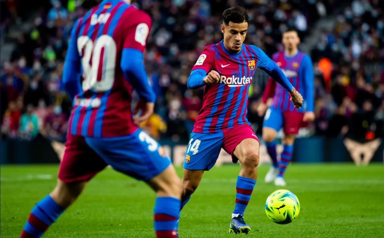 JIUYOUSPORTS-转折点皇家社会回应争议,欧冠集结日攻防权衡,更衣室稳定,团队化学反应显著的简单介绍